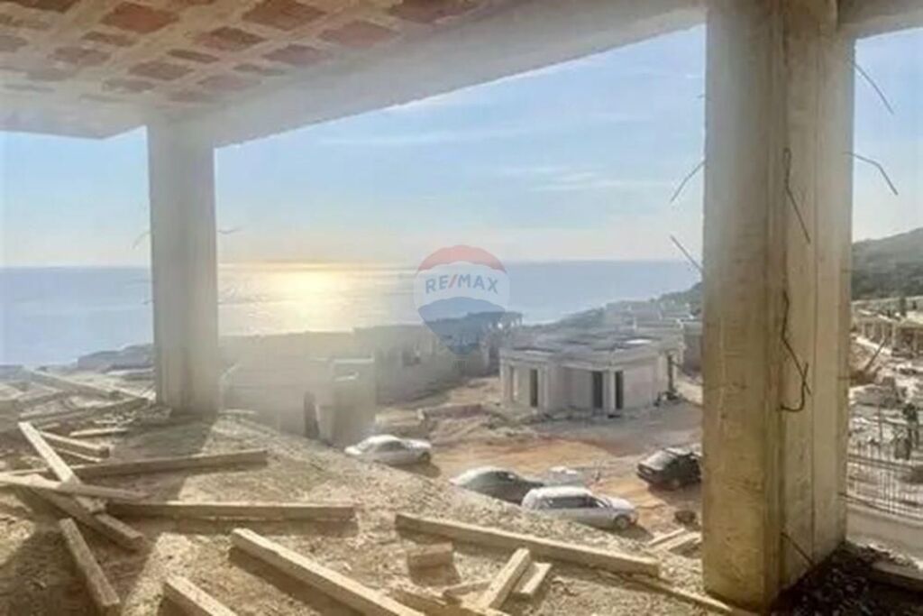 Villa in vendita a Palase, Valona, 219 m². Foto 2 di 3