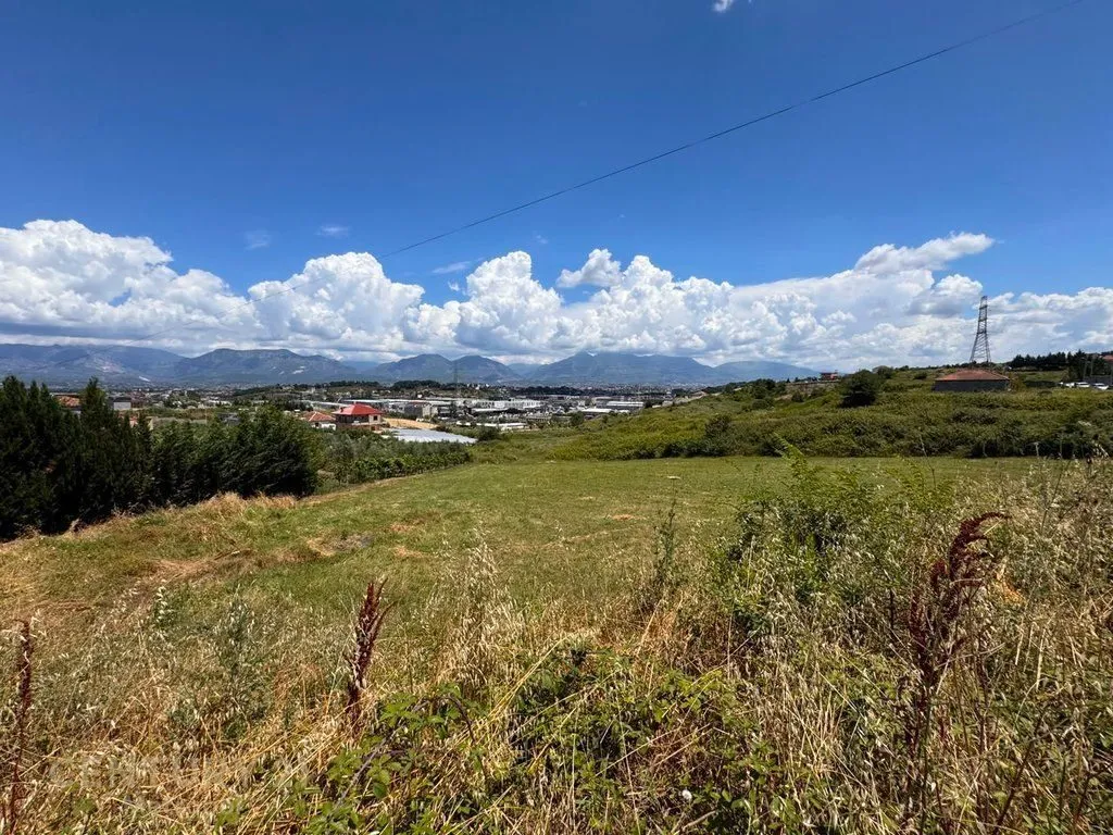 Tokë në shitje në Mbikalimi i Kasharit, Tiranë, 3 650 m². Foto 1 nga 1