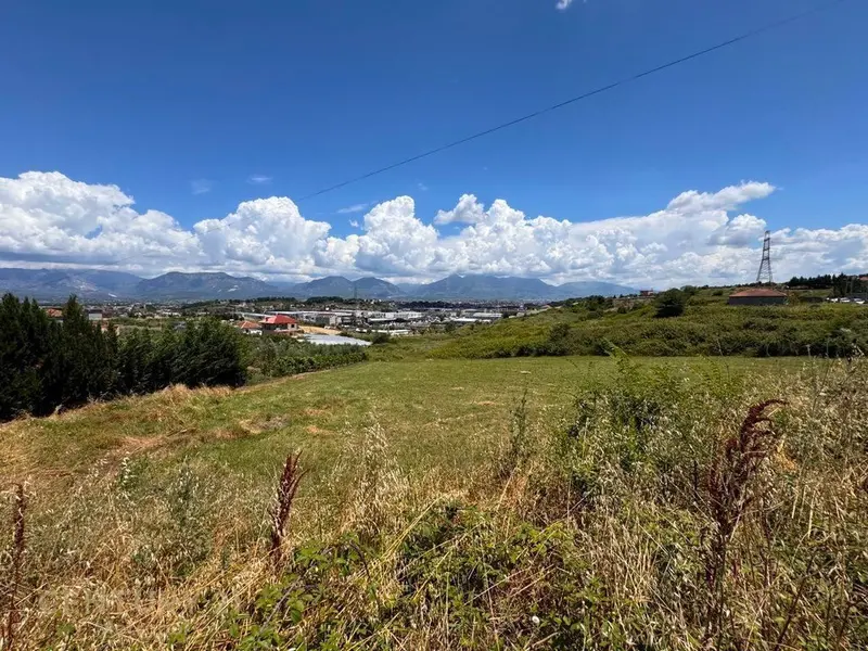 Tokë në shitje në Mbikalimi i Kasharit, Tiranë, 3 650 m²