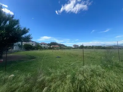 Tokë në shitje në Vaqarr, Tiranë, 3 000 m². Foto 2 nga 2