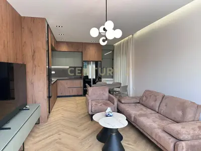 Vilë me qera në Sauk i Vjetër, Tiranë, 240 m². Foto 5 nga 12