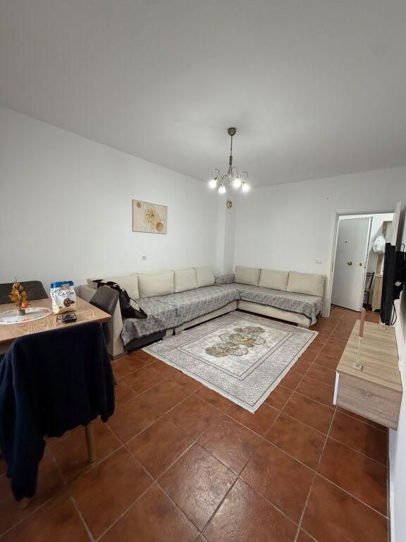 Appartamento 1+1 in affitto a Plazhi Iliria, Durazzo, 65 m²