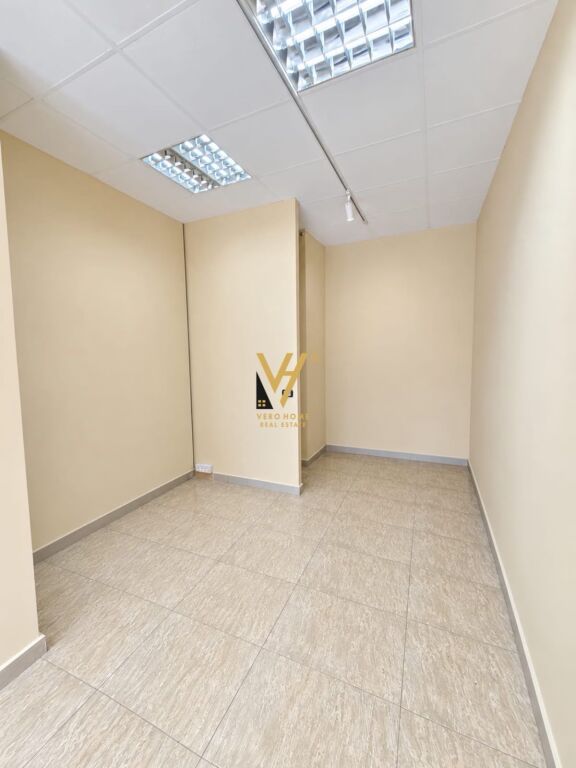 Ambient biznesi me qera në Porcelan, Tiranë, 42 m². Foto 2 nga 3