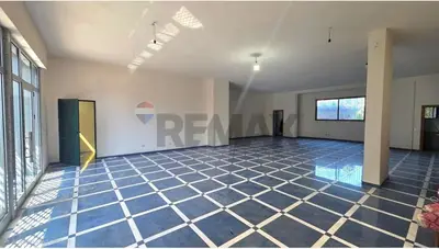 Ambient biznesi në shitje në Rruga Fiqirete Musta, Vlorë, 920 m². Foto 8 nga 12