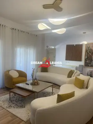 Villa for sale in Yrshek, Tirana, 375 m². Photo 4 of 9