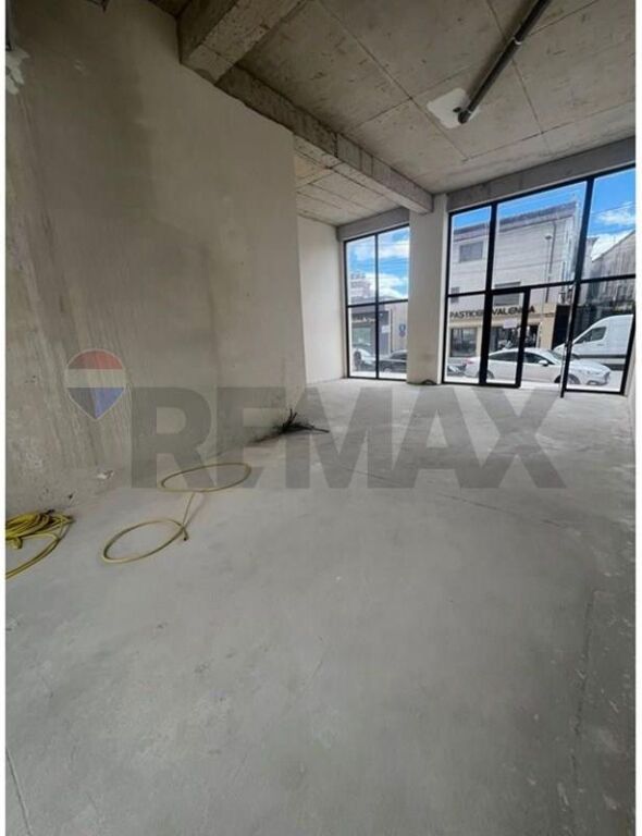 Shop for rent in Jordan Misja, Tirana, 83 m²