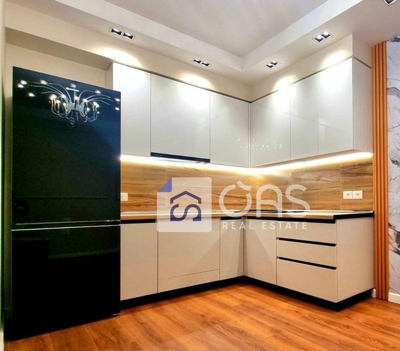 Apartament 1+1 me qera në Liqeni i Thatë, Tiranë, 65 m²