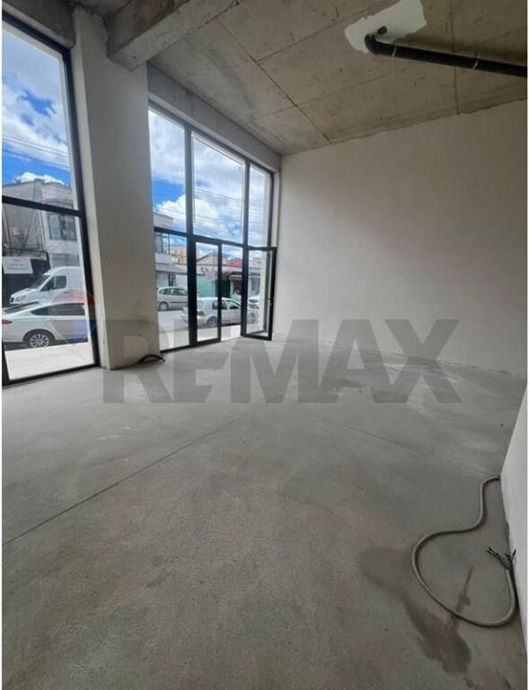 Shop for rent in Jordan Misja, Tirana, 83 m². Photo 2 of 3