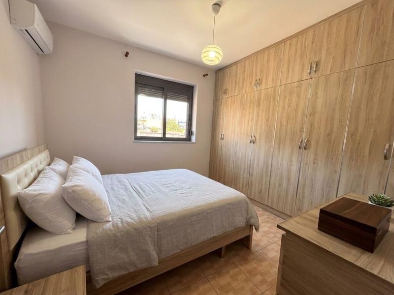 Apartament 1+1 me qera në Cezma Ferres, Durrës, 66 m². Foto 2 nga 5