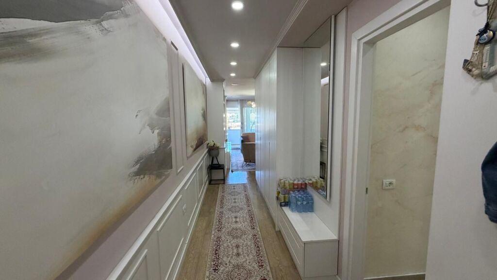 Apartament 2+1 në shitje në Xhamia e Tabakeve, Tiranë, 115 m². Foto 2 nga 3