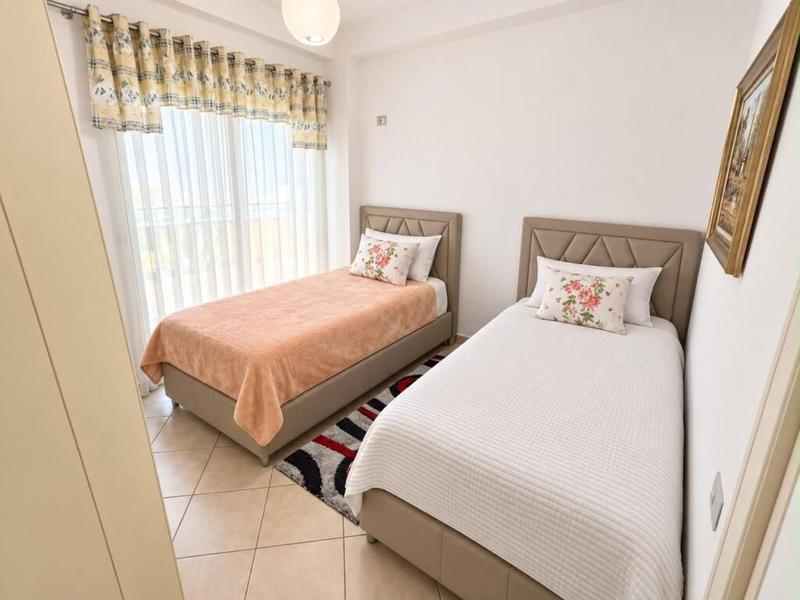 Apartament 2+1 me qera në Kristal Center, Tiranë, 95 m². Foto 3 nga 7