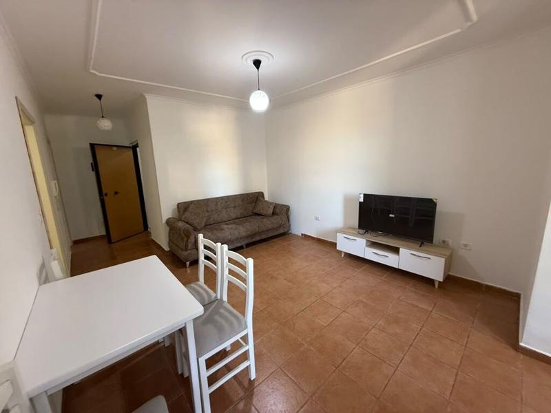 Apartament 1+1 me qera në Tirana Parking - Stadiumi Dinamo, Tiranë, 70 m². Foto 2 nga 7