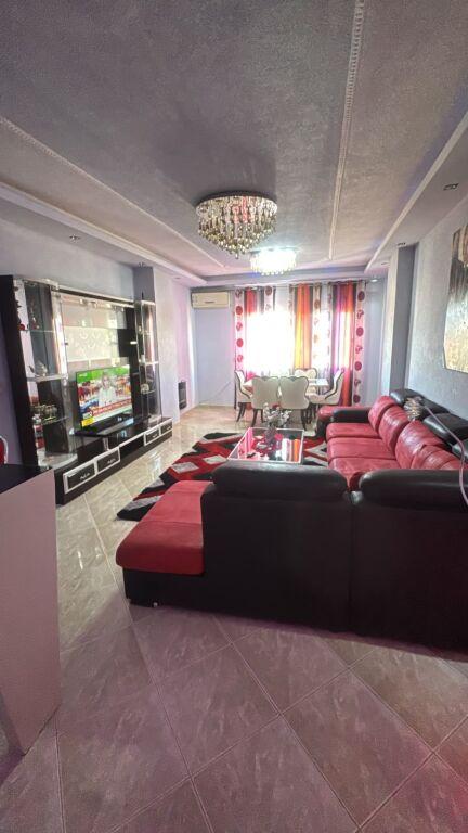 Apartament 2+1 me qera në Ardeno Mobilime, Tiranë, 100 m²