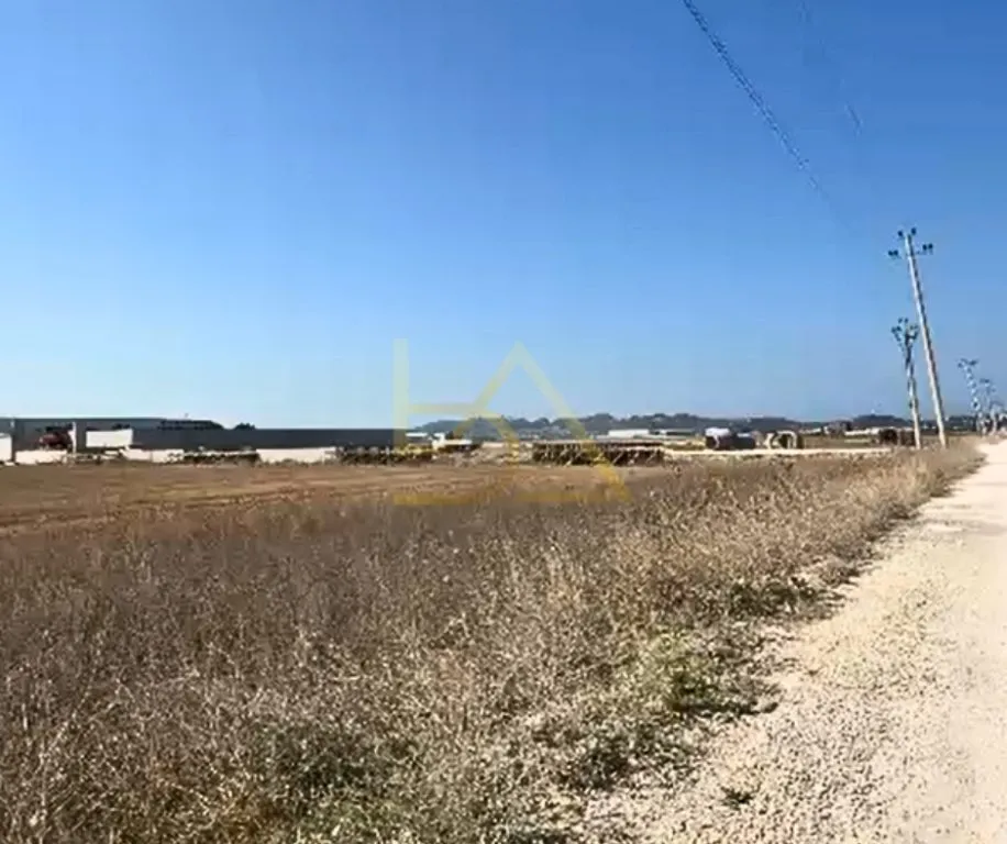 Tokë në shitje në Bisht Kamez, Durrës, 26 000 m². Foto 1 nga 5