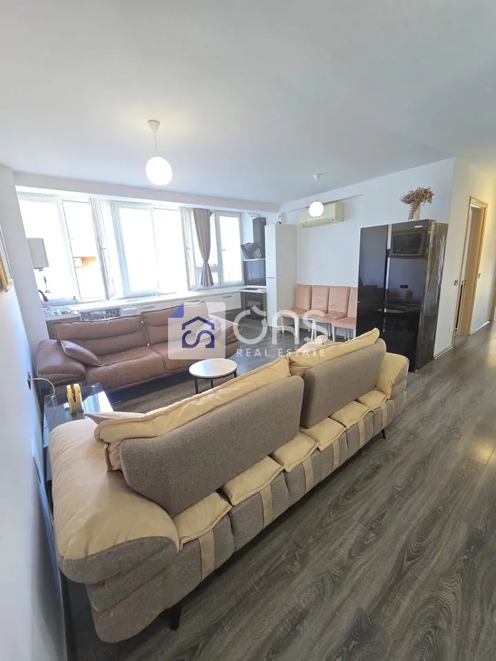 Apartament 2+1 në shitje në Fusha aviacionit, Tiranë, 90 m². Foto 1 nga 9