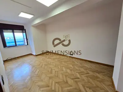 Negozio in affitto a Toptani, Tirana, 96 m². Foto 3 di 12