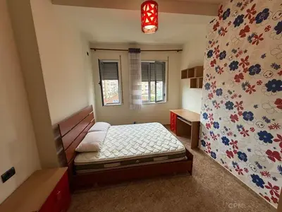 Apartament 1+1 me qera në Sheshi Avni Rustemi, Tiranë, 70 m². Foto 3 nga 4