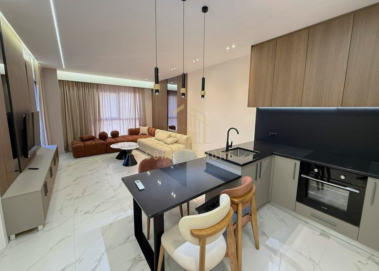 Appartamento 1+1 in affitto a Kompleksi Aura, Tirana, 70 m²