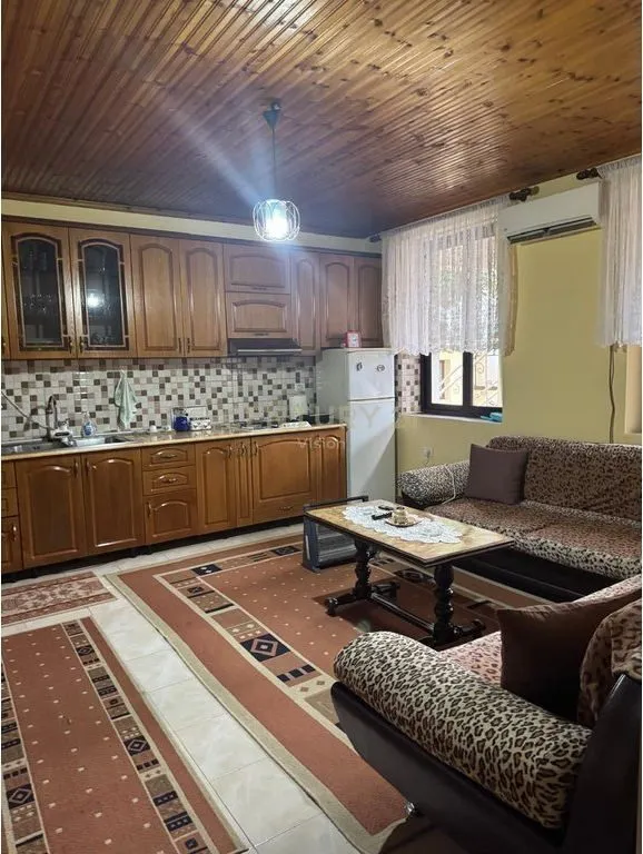 House for sale in Rruga Ibrahim Rugova, Shkodër, 214 m². Photo 1 of 6