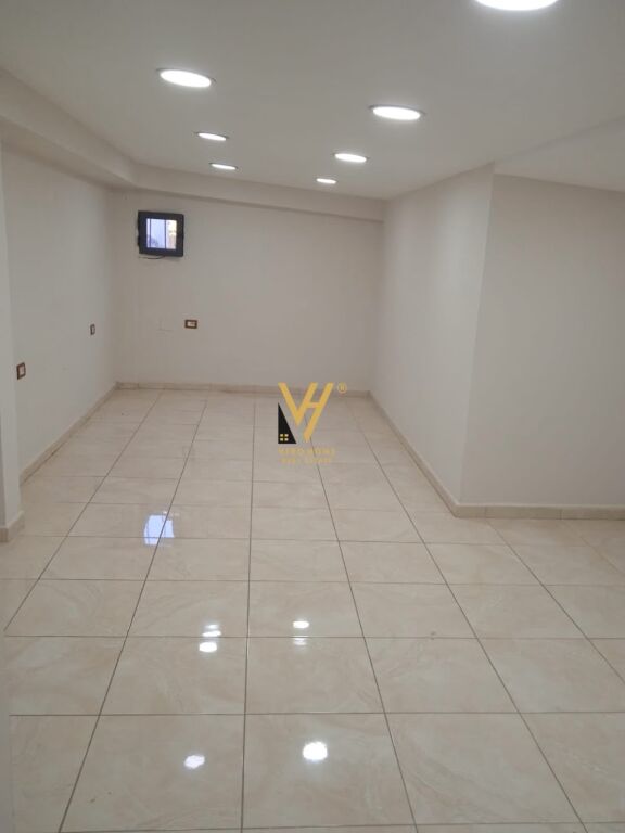 Commercial space for rent in Rruga e Durrësit, Tirana, 30 m². Photo 1 of 3