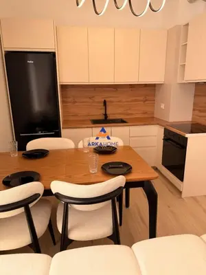 Apartament 1+1 me qera në Rruga Jordan Misja, Tiranë, 72 m². Foto 5 nga 12
