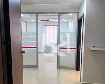 Ufficio in affitto a Kullat Binjake, Tirana, 94 m². Foto 2 di 12