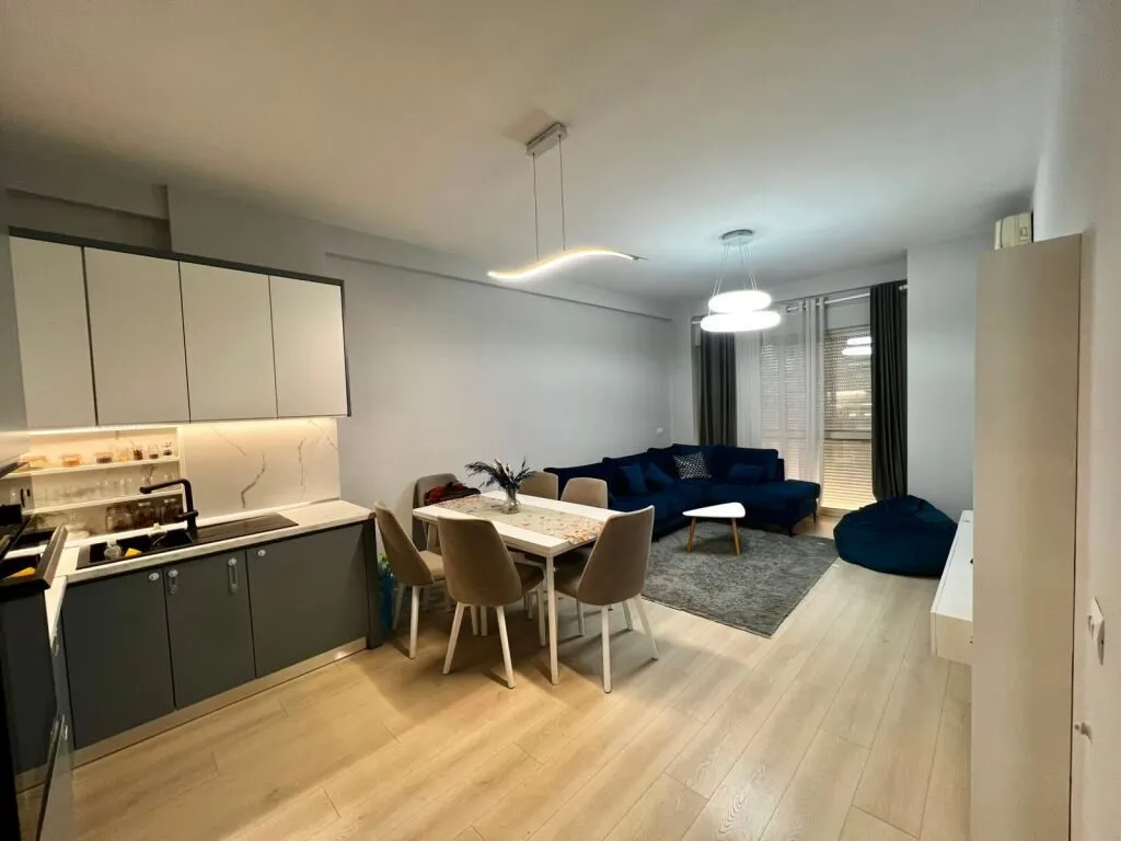 Apartament 2+1 me qera në Don Bosko, Tiranë, 130 m². Foto 1 nga 7