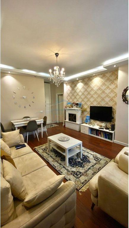 Apartament 2+1 me qera në Rruga Adria, Durrës, 82 m²