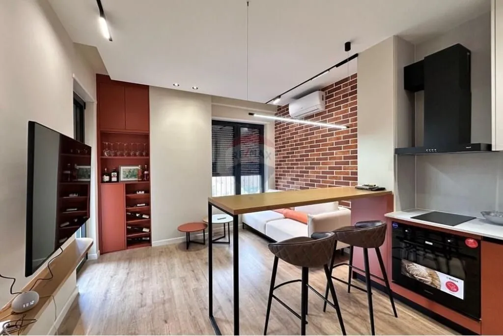 Appartamento 1+1 in affitto a Rruga Karl Gega, Tirana, 60 m². Foto 1 di 9