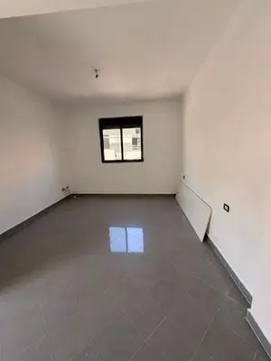 Apartment 2+1 for rent in Rruga Kumini, Durrës, 100 m². Photo 3 of 6