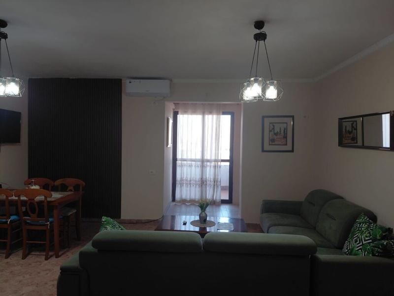 Apartment 2+1 for rent in Muzeumi durres, Durrës, 95 m²
