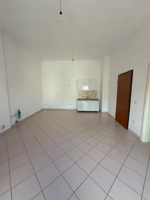 Appartamento 1+1 in vendita a Rruga Haxhi Dalliu, Tirana, 89 m². Foto 2 di 7