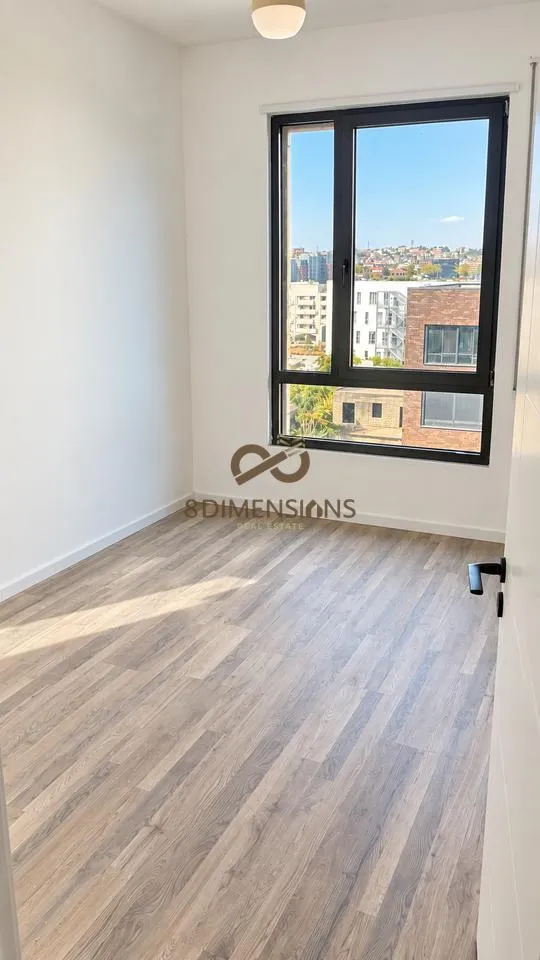 Appartamento in affitto a Medreseja, Tirana, 100 m². Foto 1 di 4