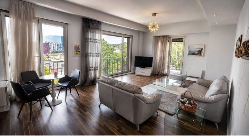 Apartment 2+1 for rent in Rruga e Elbasanit, Tirana, 154 m²