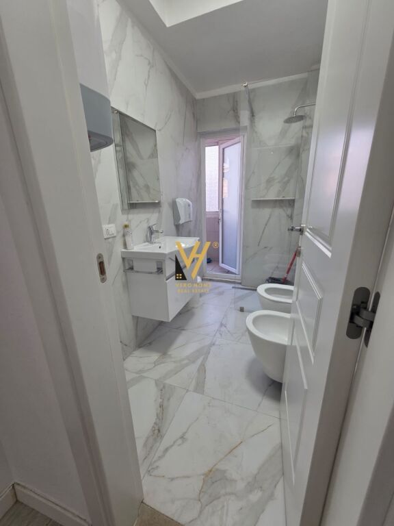 Zyrë me qera në 21 Dhjetori, Tiranë, 115 m². Foto 3 nga 3