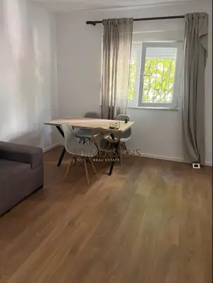 Apartament 1+1 në shitje në Laprakë, Tiranë, 64 m². Foto 2 nga 6