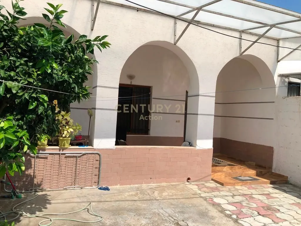 Shtëpi private në shitje në Rruga Myslym Keta, Tiranë, 211 m². Foto 1 nga 4