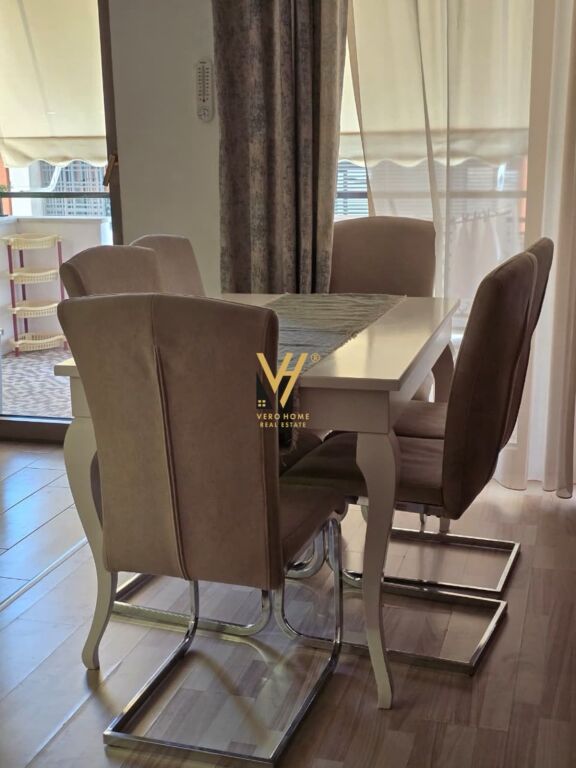 Apartament 2+1 me qera në Kompleksi Delijorgji, Tiranë, 128 m². Foto 2 nga 3