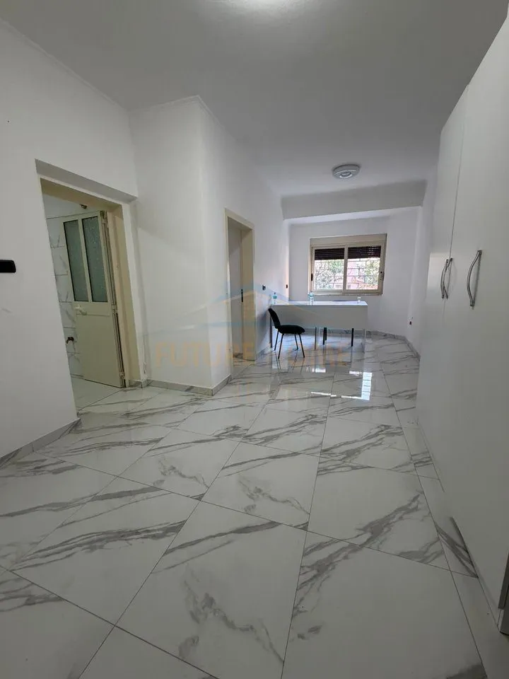 Apartament 1+1 në shitje në Muzeu i Dëshmorëve, Durrës, 54 m². Foto 1 nga 4