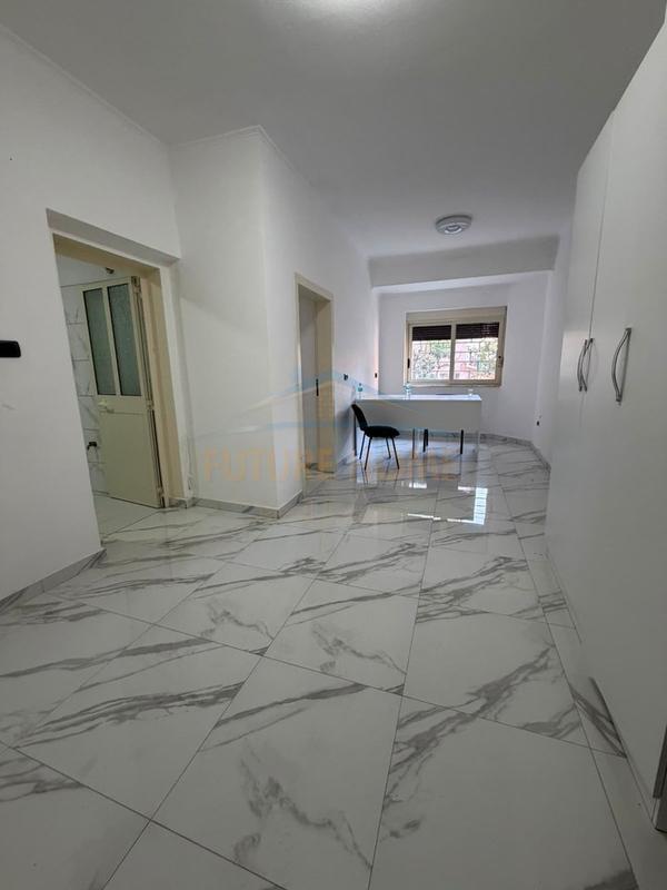 Apartament 1+1 në shitje në Muzeut te Deshmoreve, Durrës, 54 m²