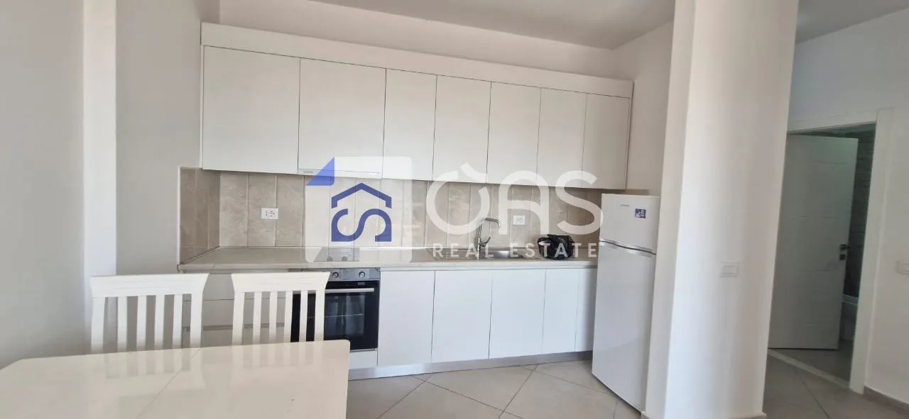 Apartament 1+1 me qera në Qsut, Tiranë, 75 m². Foto 1 nga 7