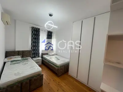 Apartament 2+1 me qera në Fresku, Tiranë, 102 m². Foto 6 nga 9