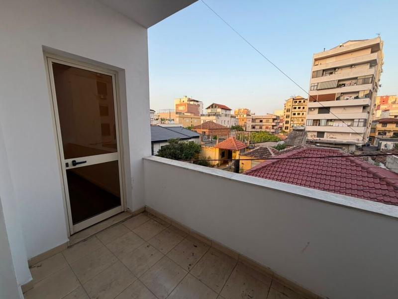 Apartament 2+1 në shitje në Ish Rajoni I Policise, Durrës, 80 m². Foto 8 nga 8