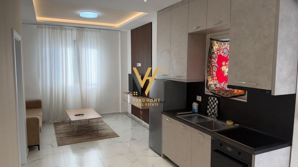 Apartament 1+1 me qera në Rruga 5 Maji, Tiranë, 55 m². Foto 1 nga 3
