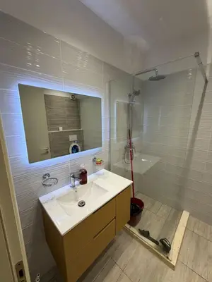 Appartamento 1+1 in affitto a Stacioni i Trenit, Tirana, 70 m². Foto 7 di 7