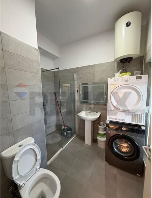 Studio for sale in Kompleksi Mangalem 21, Tirana, 43 m². Photo 3 of 3