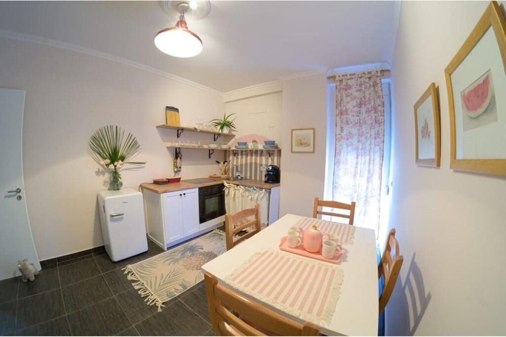 Apartment for sale in Rruga e Barrikadave, Tirana, 95 m². Photo 2 of 3