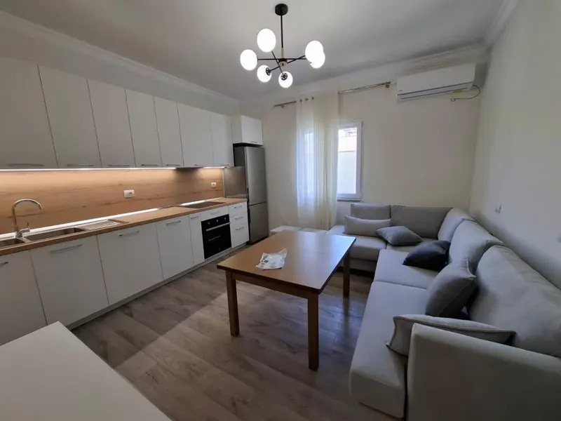 Appartamento 2+1 in affitto a Durazzo, 90 m²