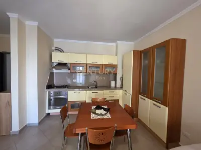 Appartamento 1+1 in affitto a Lagja nr.1, Durazzo, 70 m². Foto 2 di 9