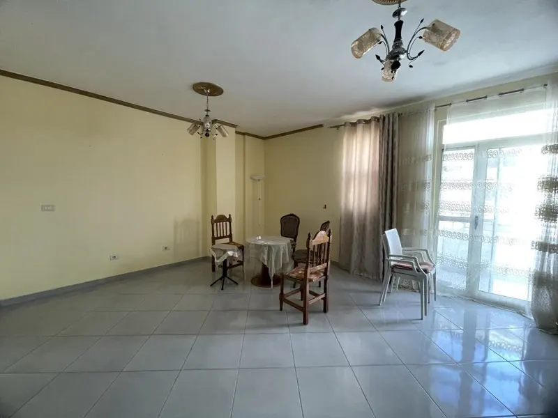Apartament 2+1 me qera në KAZAZI...Therje, Durrës, 105 m²